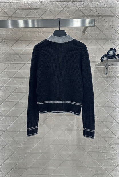 25fw New V-neck knitted cardigan