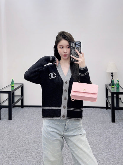 25fw New V-neck knitted cardigan