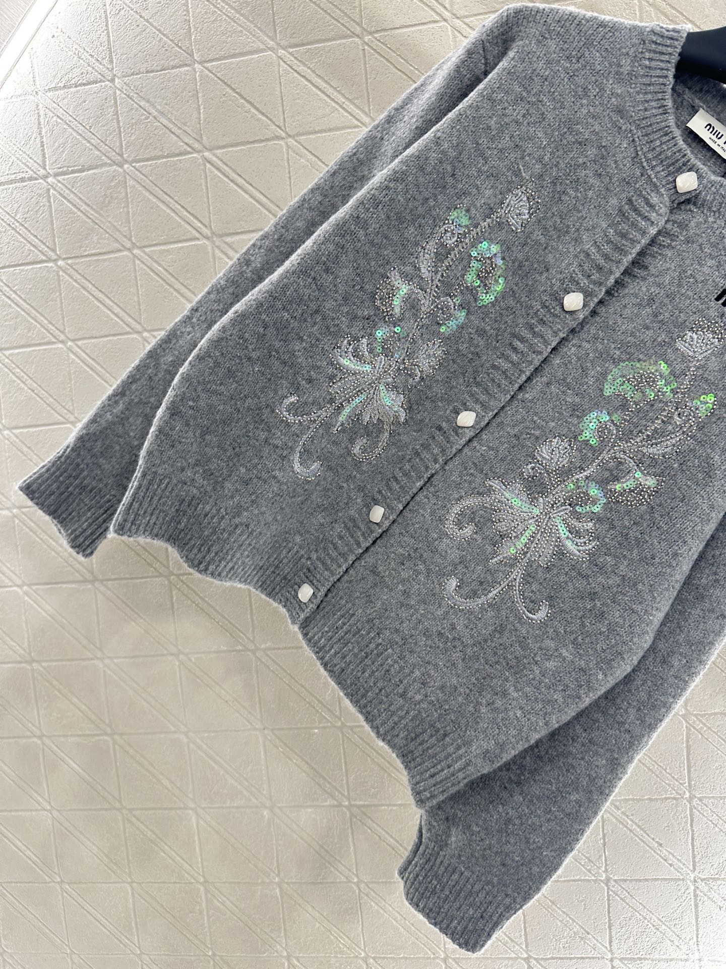 25fw new round neck embroidered knitted cardigan