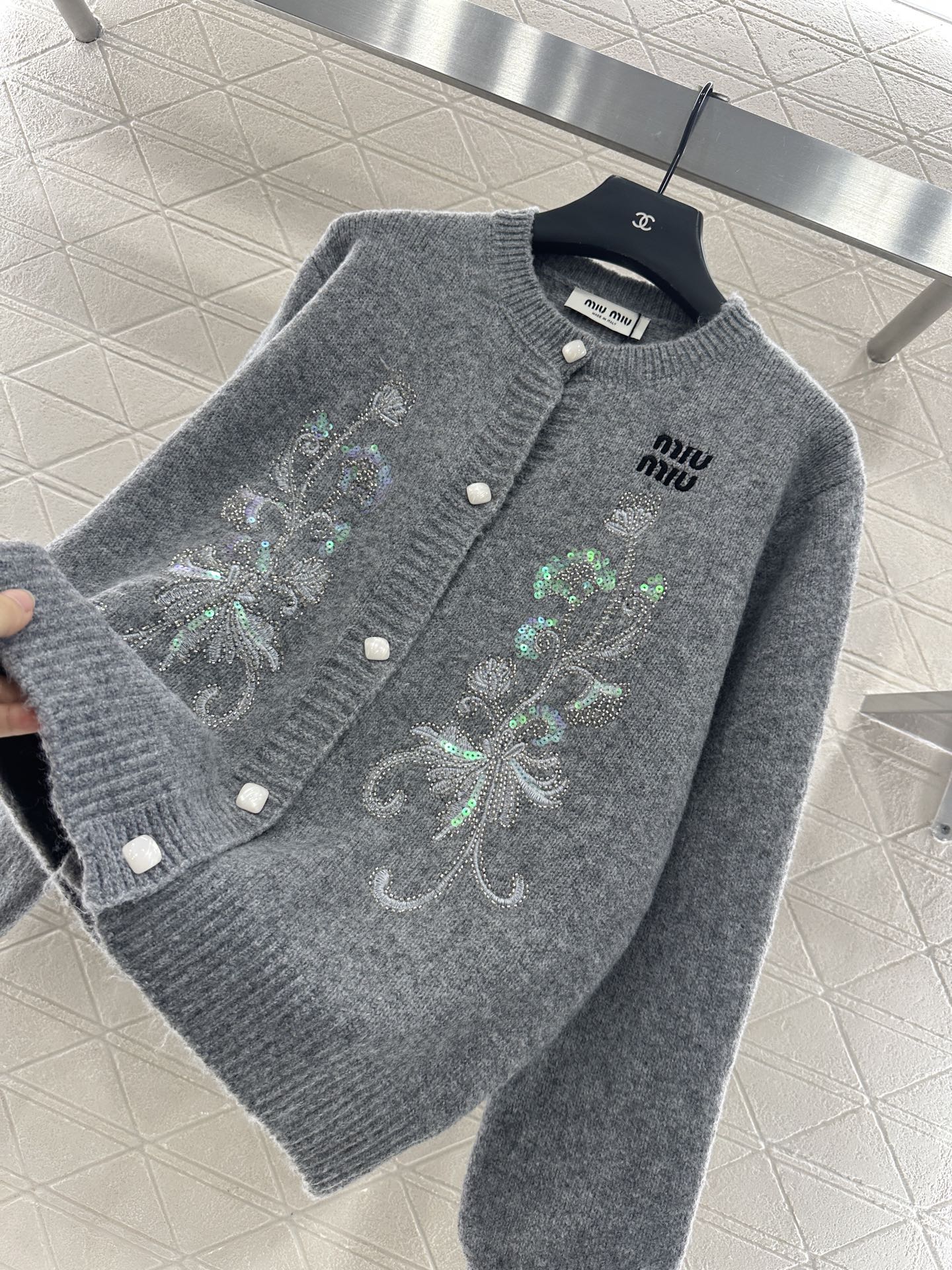 25fw new round neck embroidered knitted cardigan