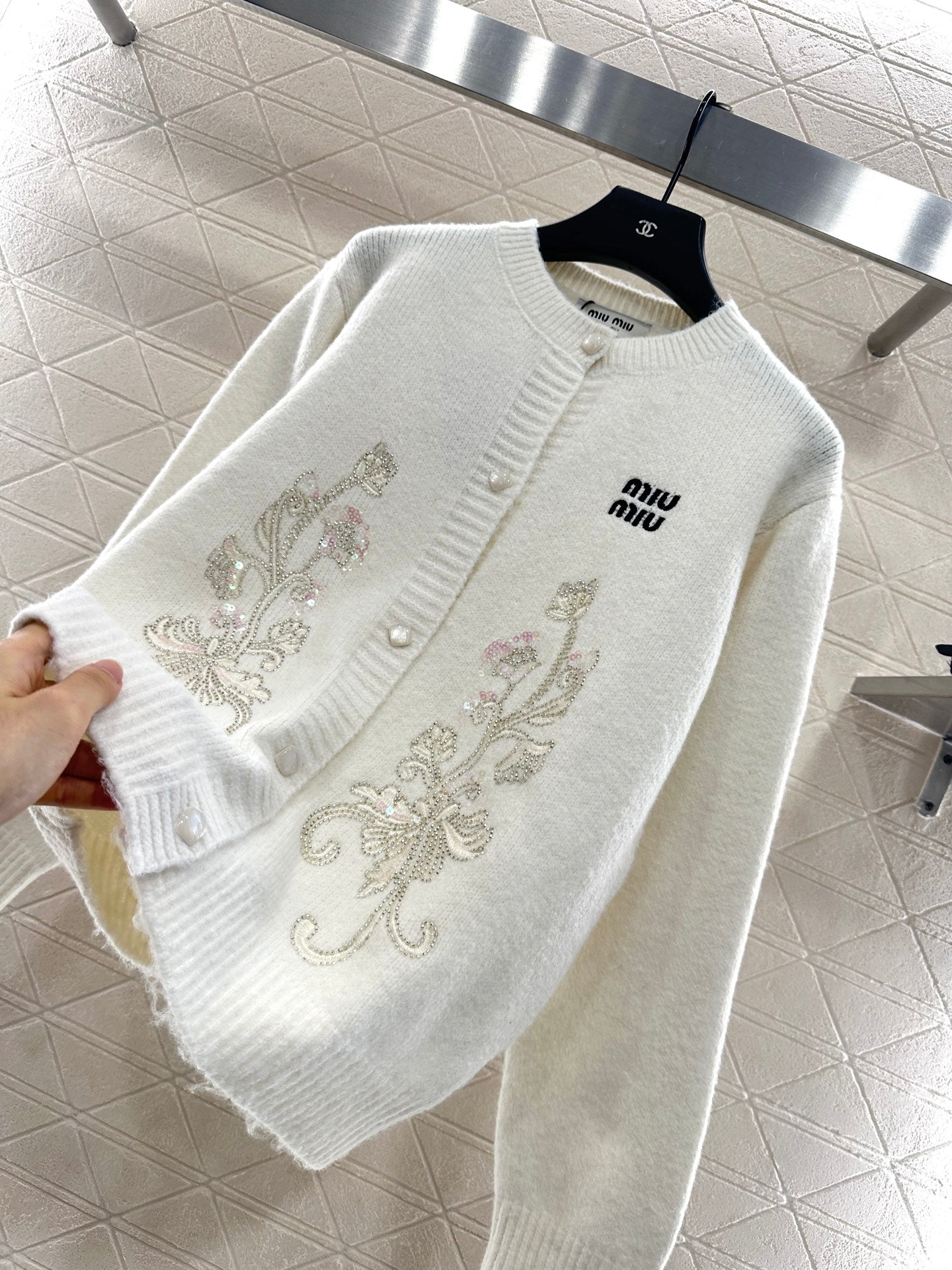 25fw new round neck embroidered knitted cardigan