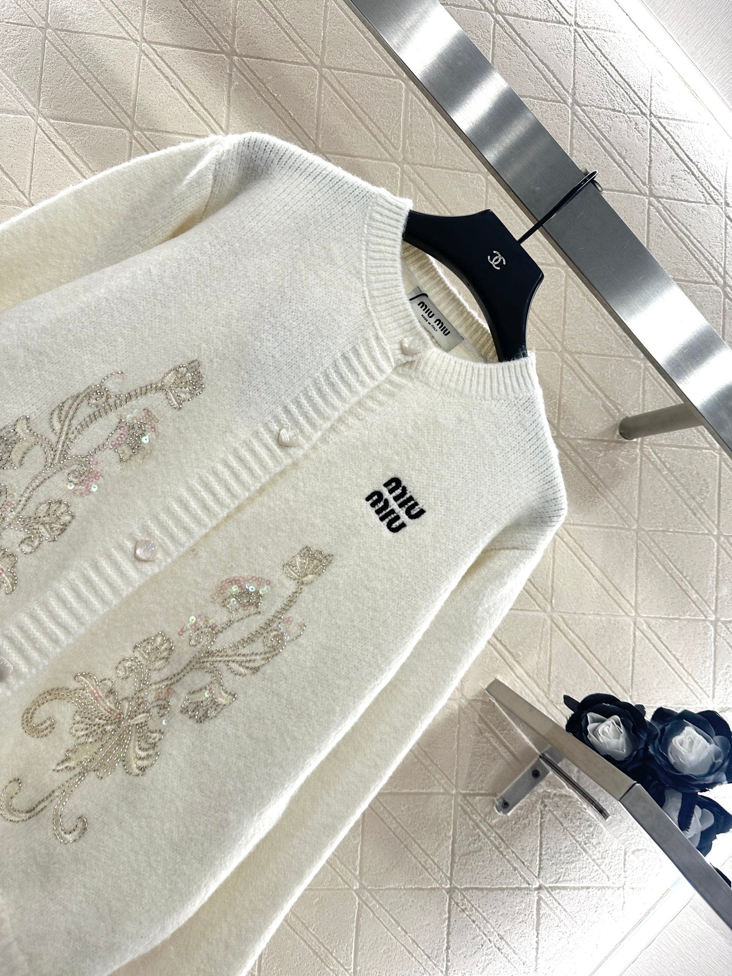 25fw new round neck embroidered knitted cardigan