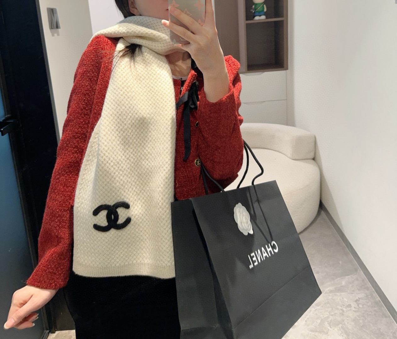 25 new knitted cashmere scarves