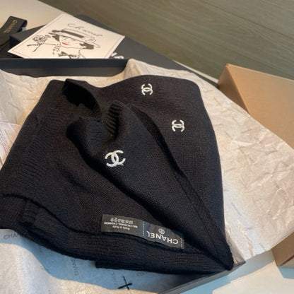 25 new embroidered cashmere knitted scarf