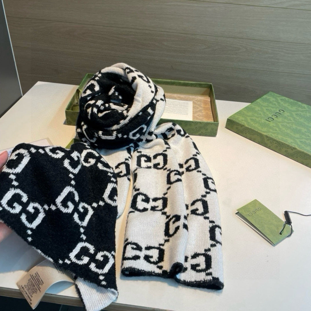 New knitted jacquard scarf