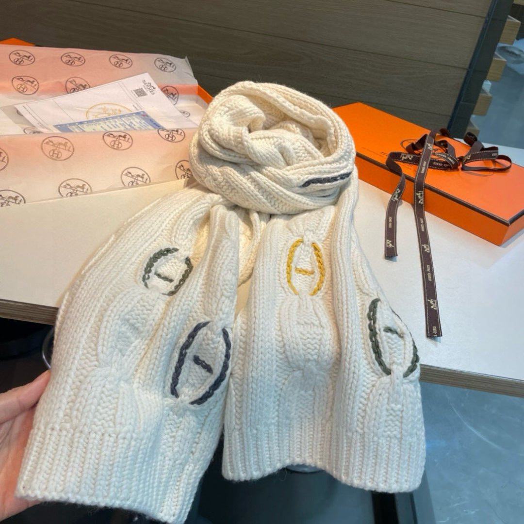Classic cable scarf