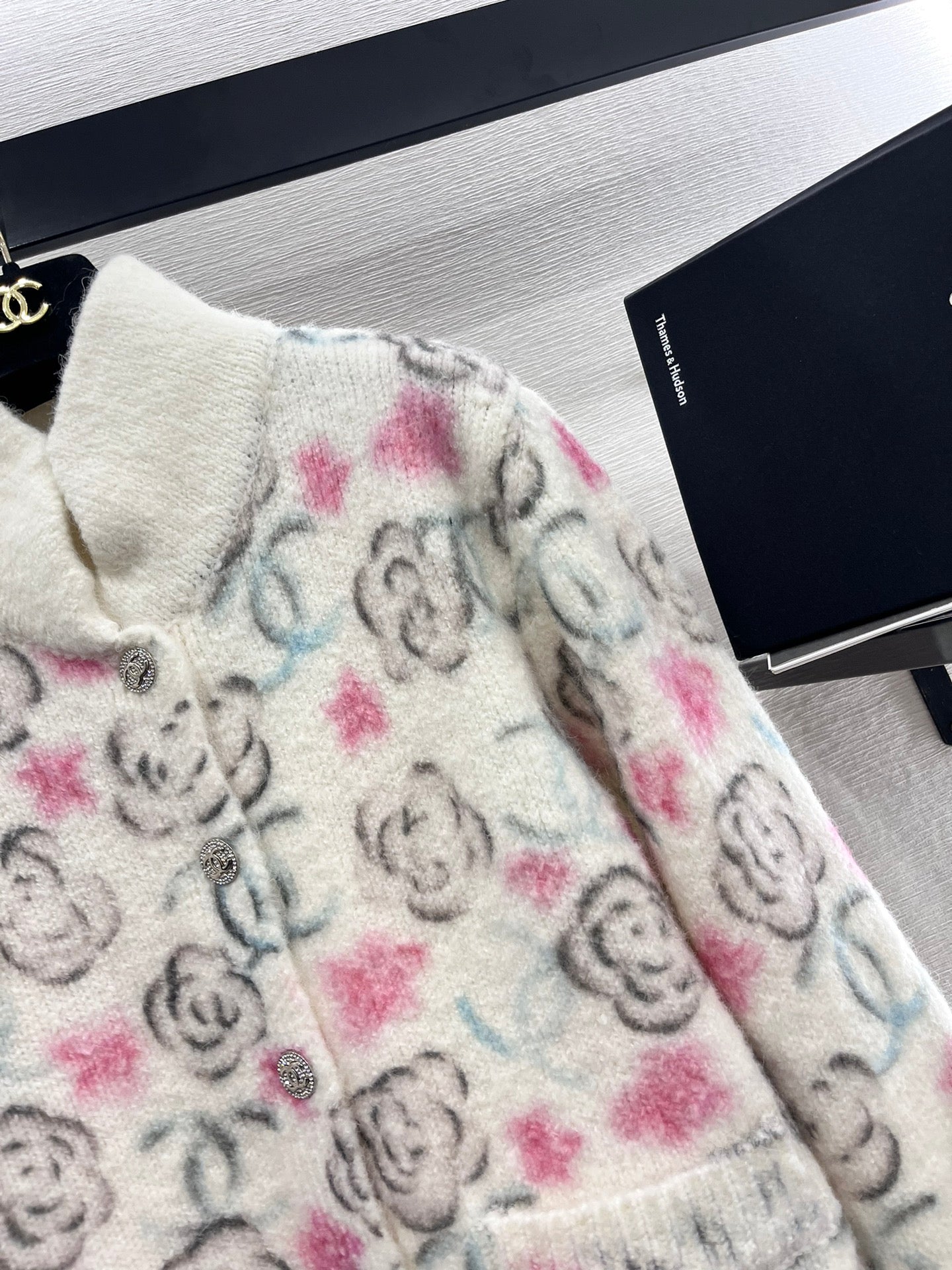 25fw new stand collar camellia knitted cardigan