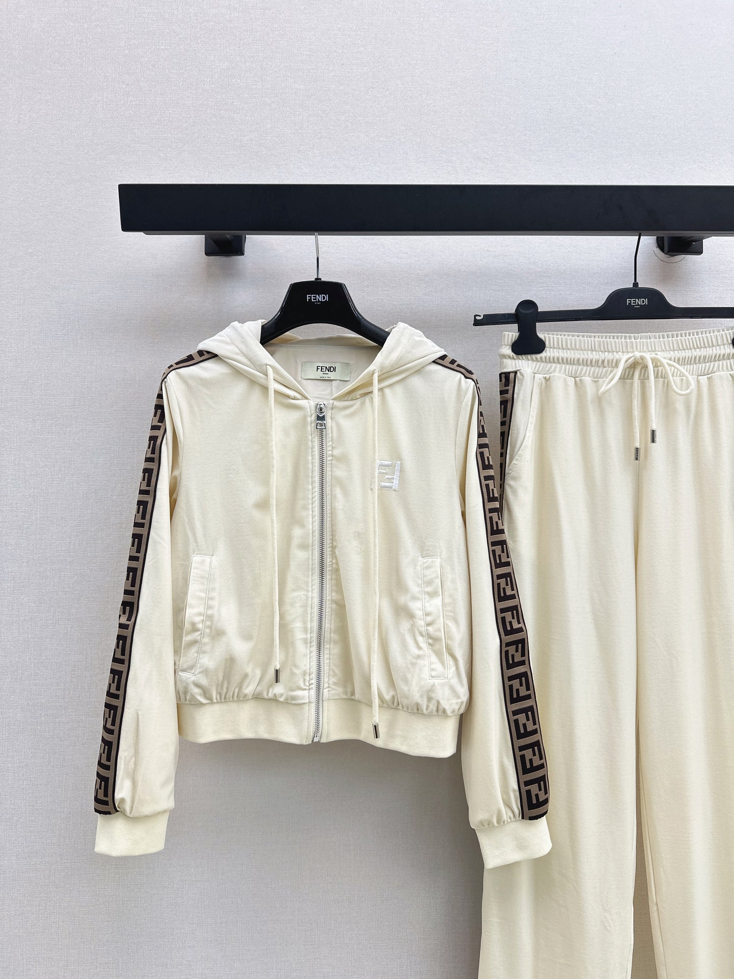 25fw new hooded sweatshirt jacket with trousers set