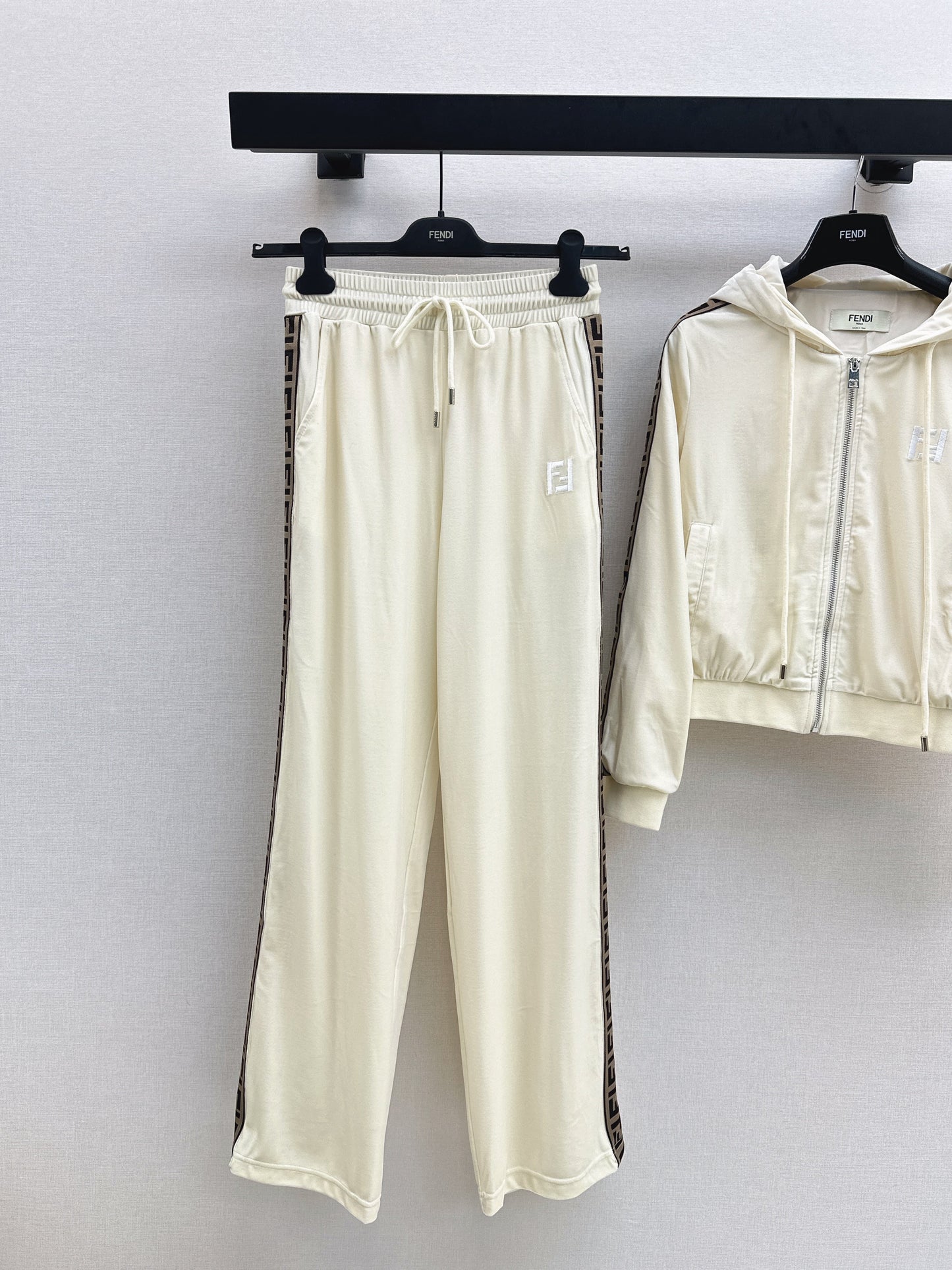 25fw new hooded sweatshirt jacket with trousers set