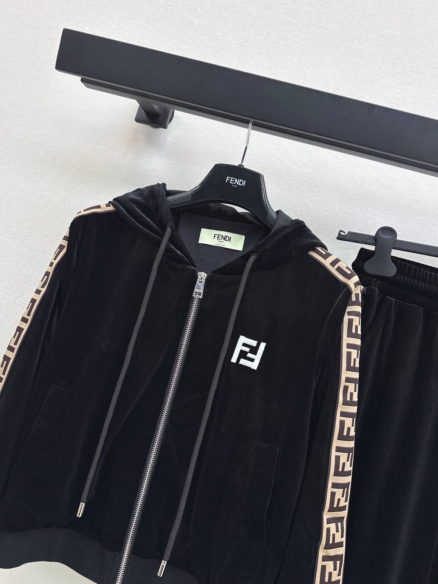 25fw new hooded sweatshirt jacket with trousers set