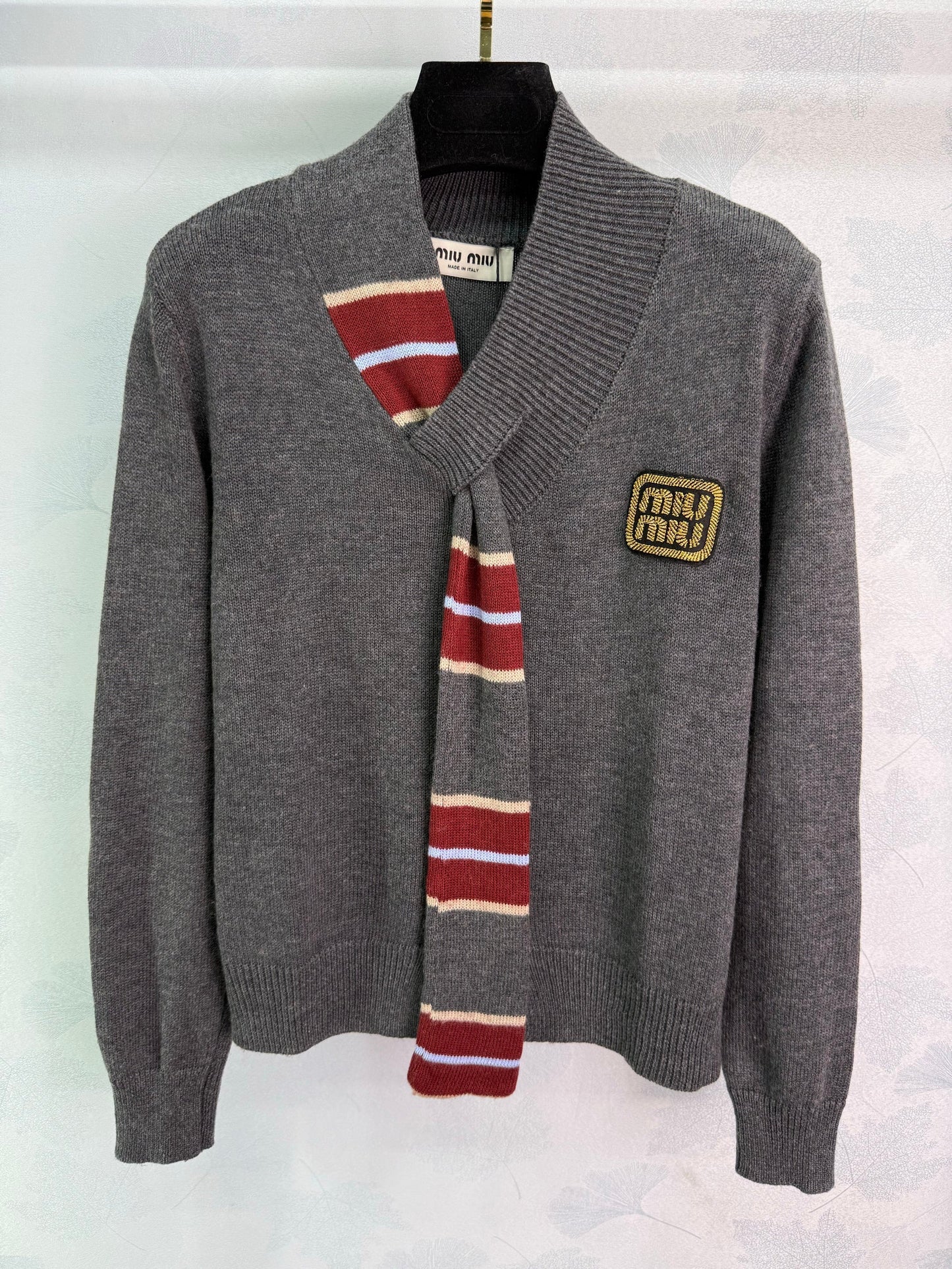 25fw new classic V-neck sweater