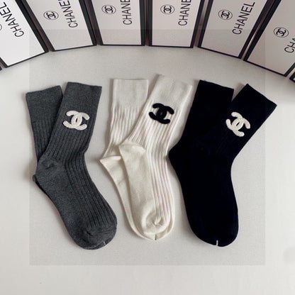 New classic mid-length socks