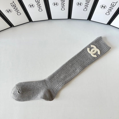 New double-needle cashmere socks