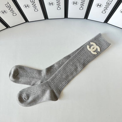 New double-needle cashmere socks