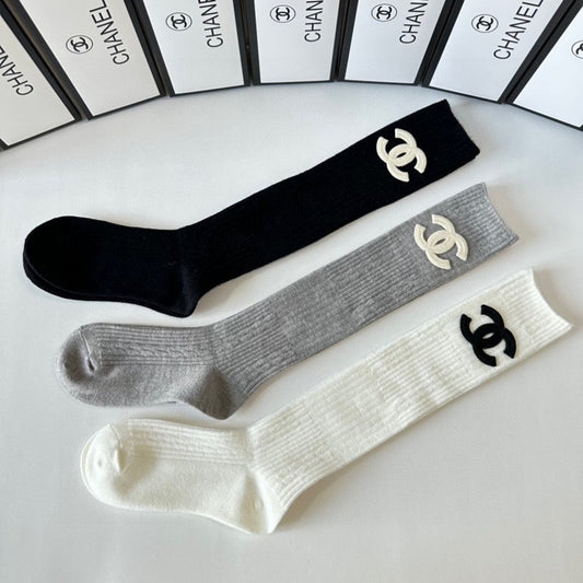 New double-needle cashmere socks