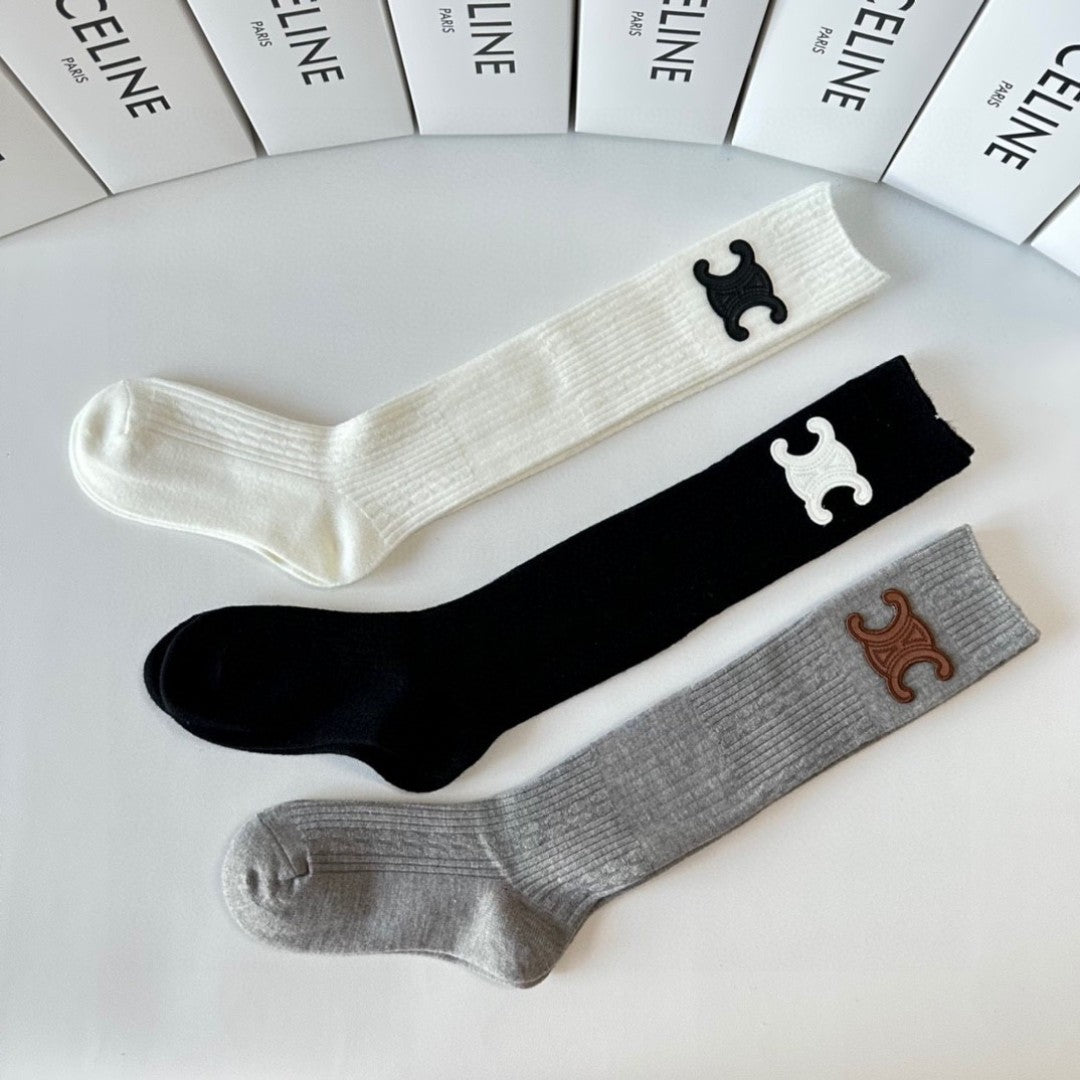 New double-needle cashmere socks