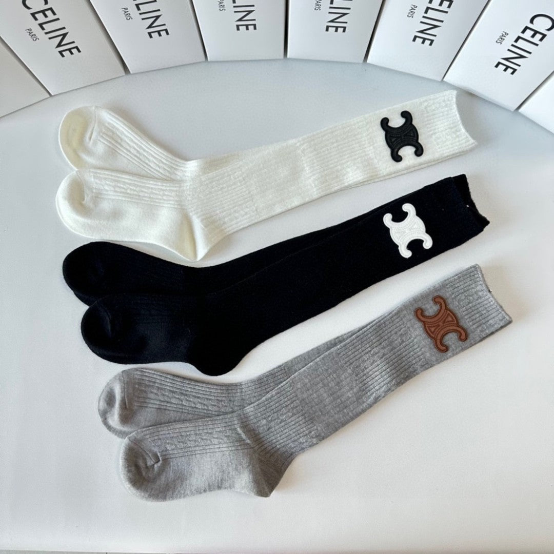 New double-needle cashmere socks