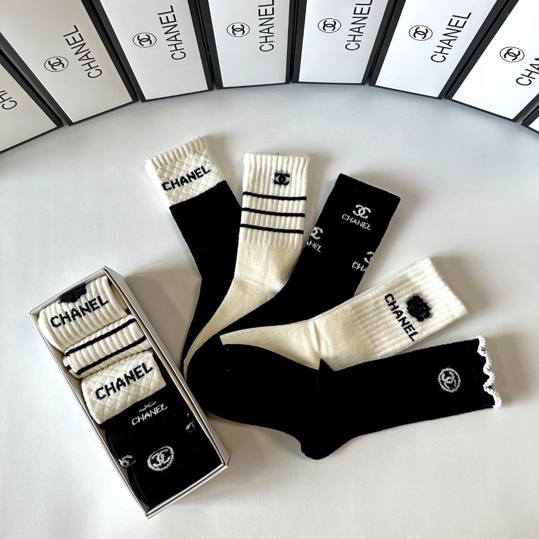 New cashmere socks