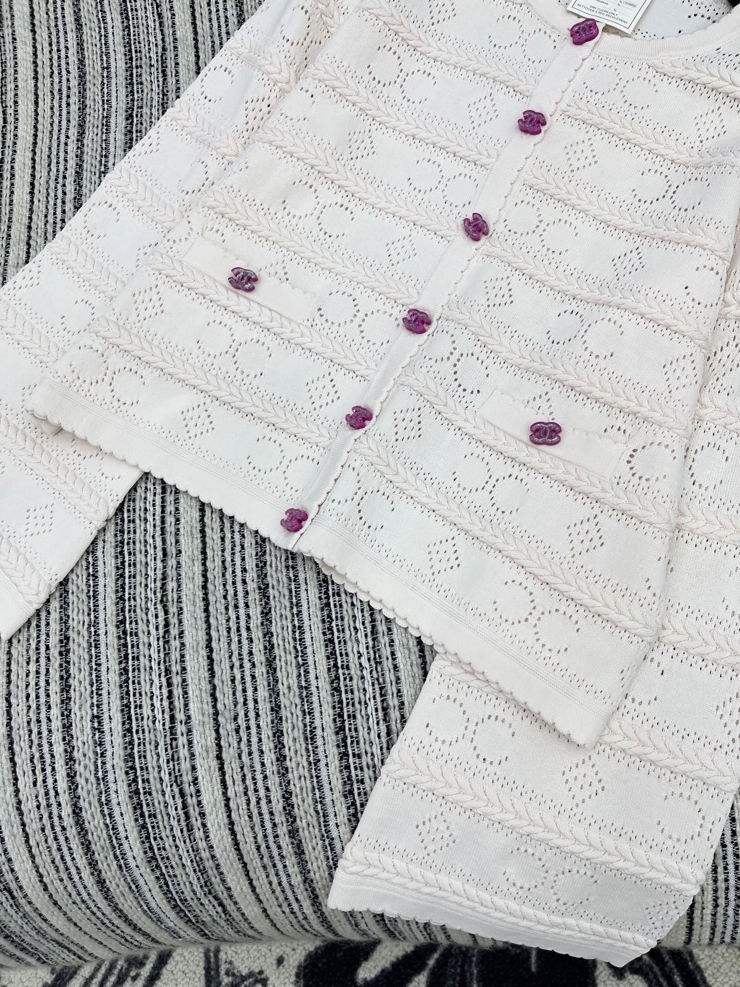 25fw new crochet round neck cardigan