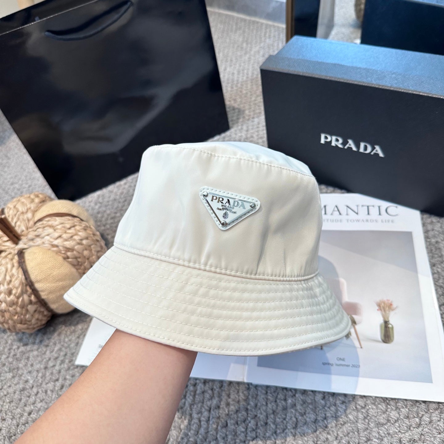 Classic triangle logo bucket hat