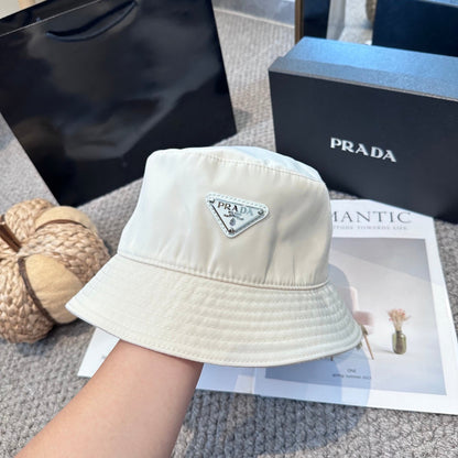Classic triangle logo bucket hat