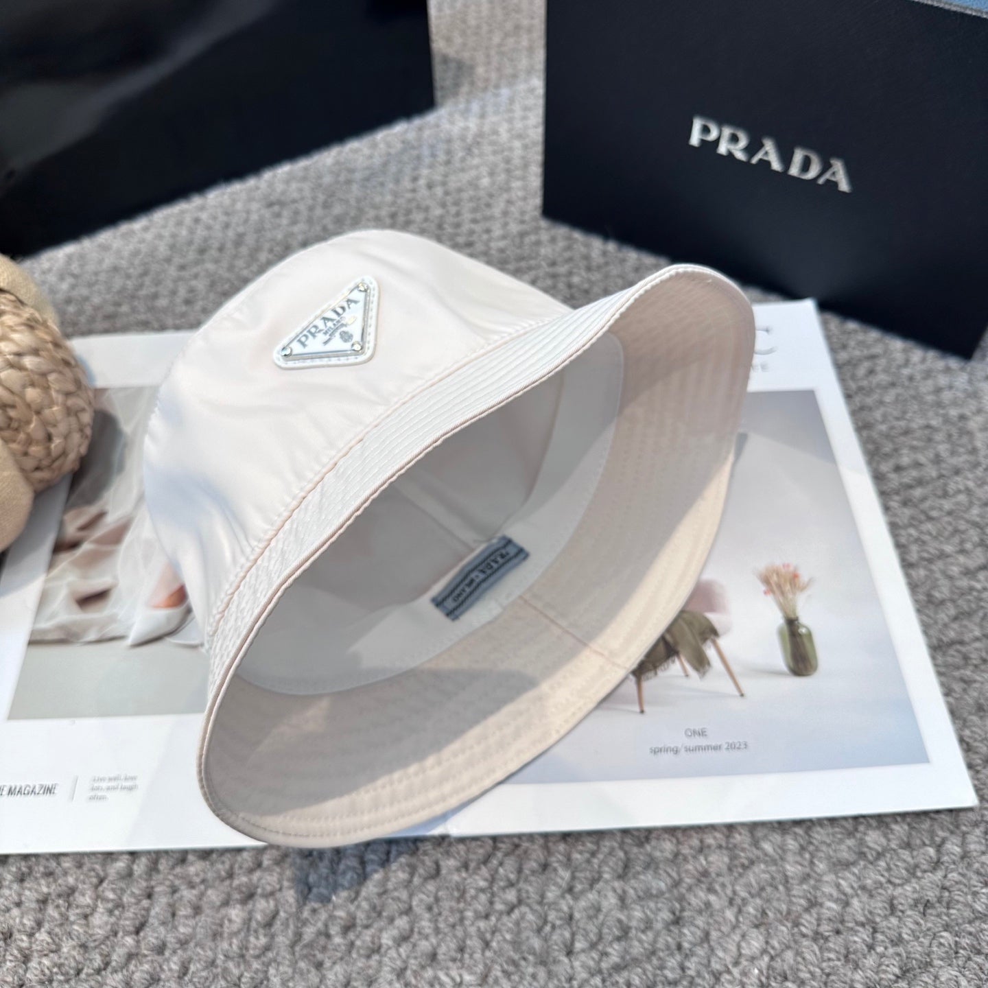 Classic triangle logo bucket hat