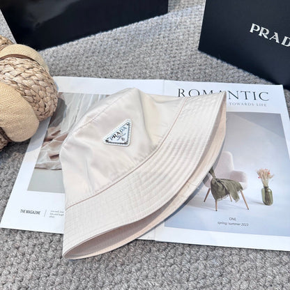 Classic triangle logo bucket hat