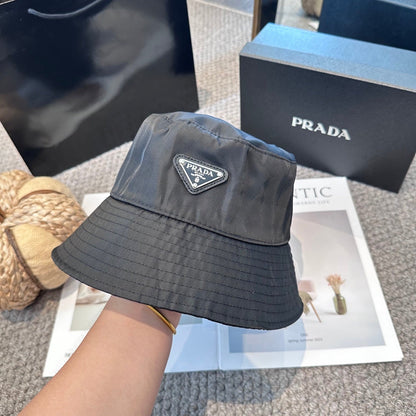Classic triangle logo bucket hat