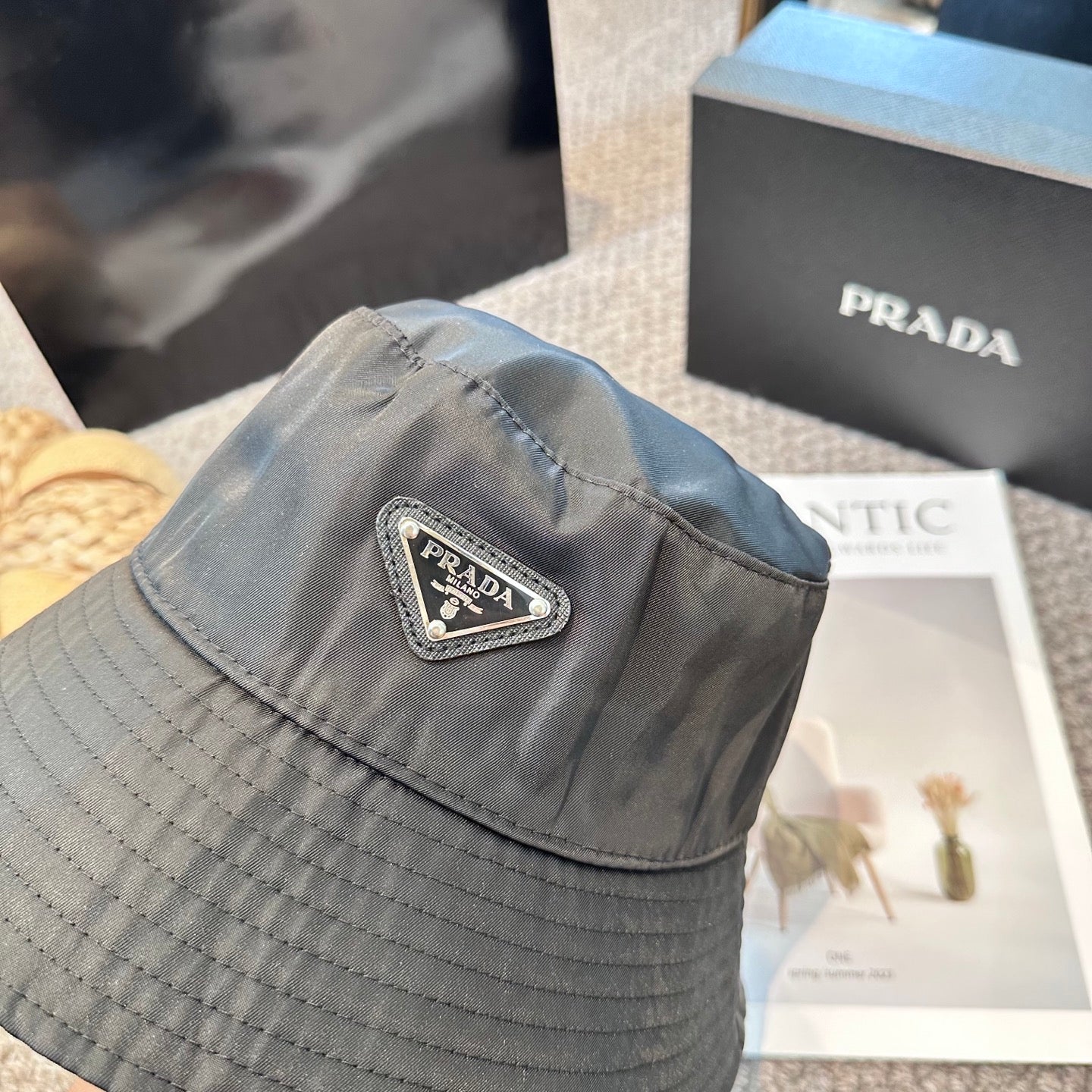 Classic triangle logo bucket hat