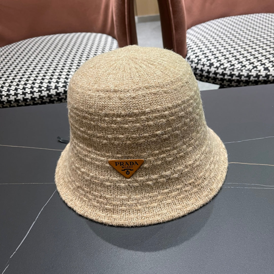 New knitted bucket hat