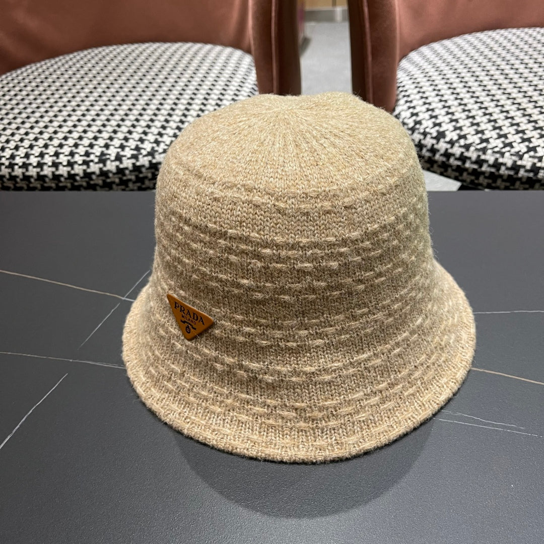New knitted bucket hat