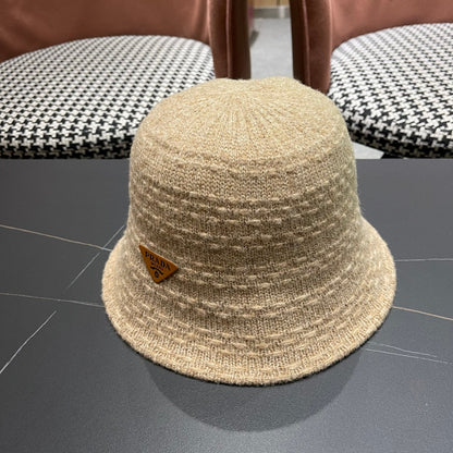 New knitted bucket hat