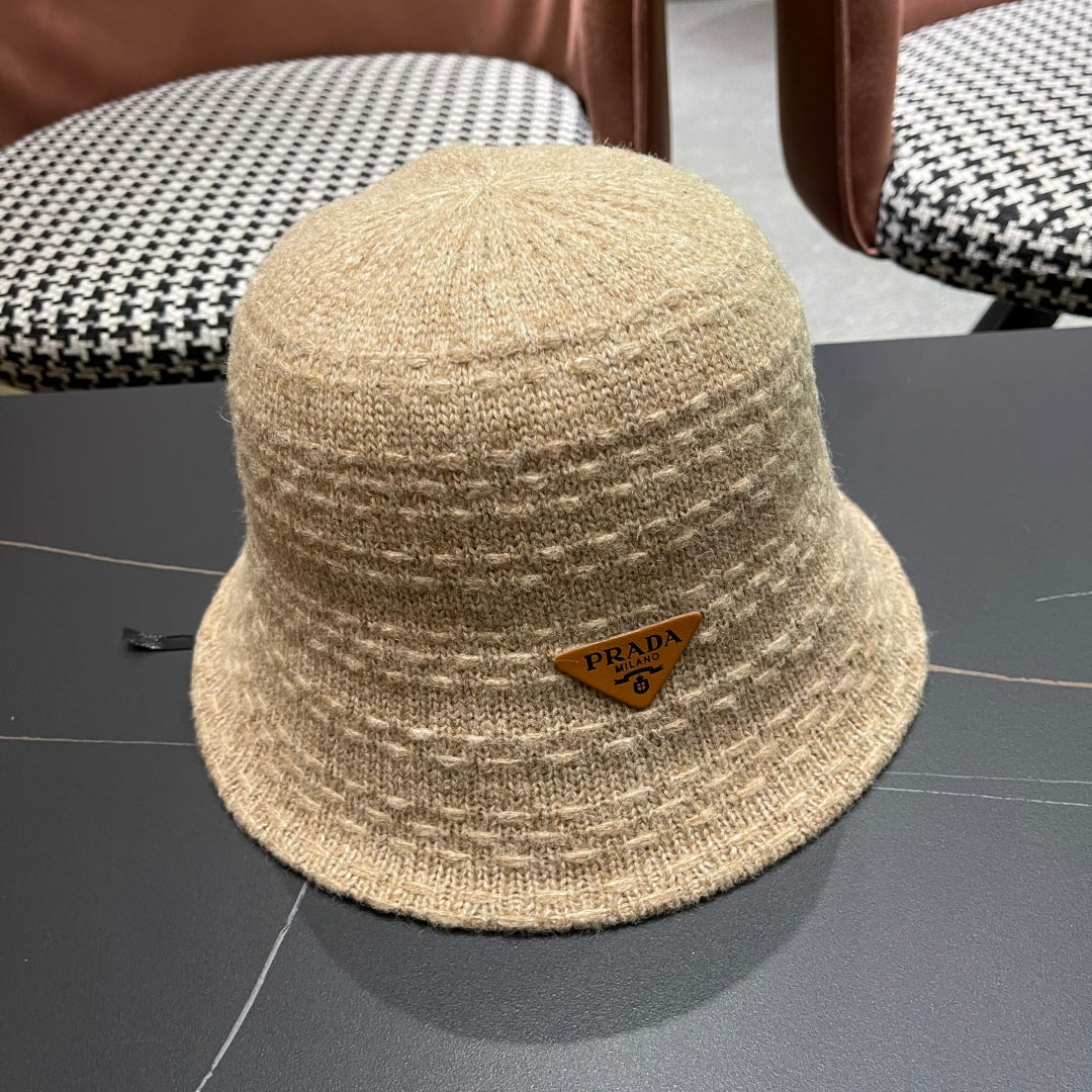 New knitted bucket hat