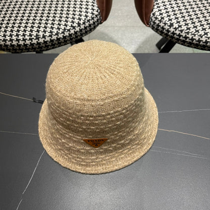 New knitted bucket hat