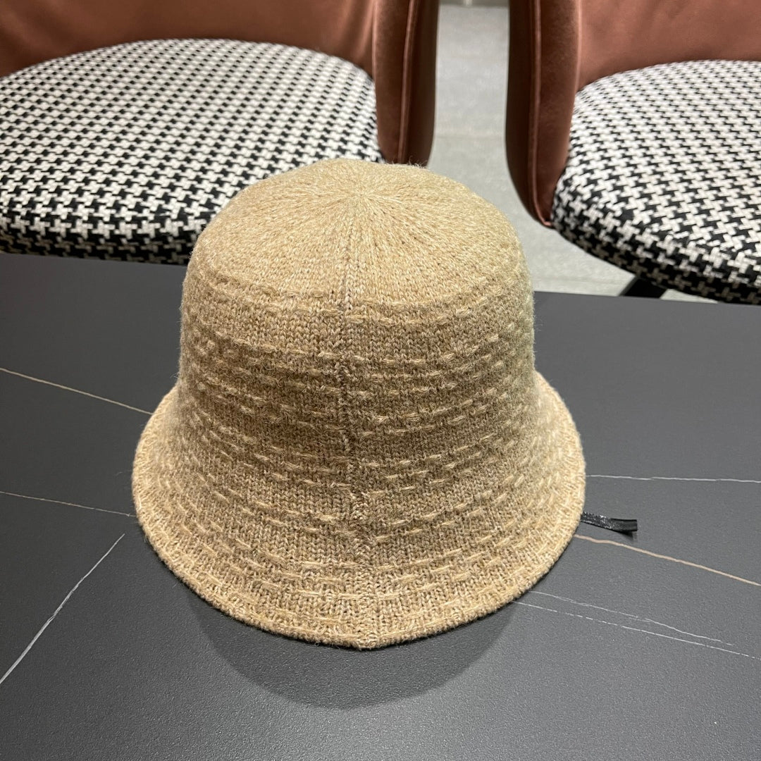 New knitted bucket hat