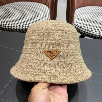 New knitted bucket hat