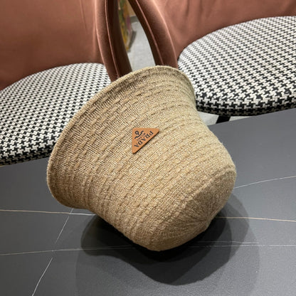 New knitted bucket hat
