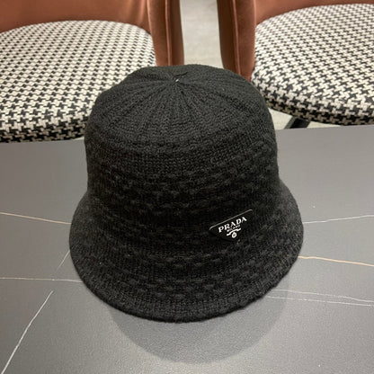 New knitted bucket hat