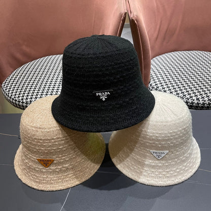 New knitted bucket hat