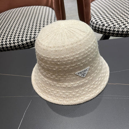 New knitted bucket hat
