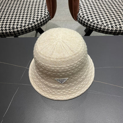 New knitted bucket hat