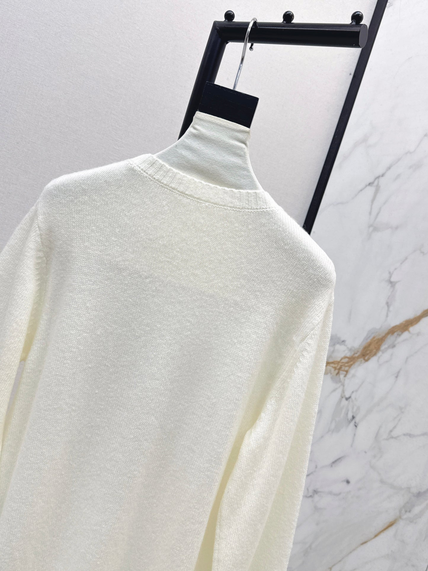 25fw new bear embroidered round neck sweater