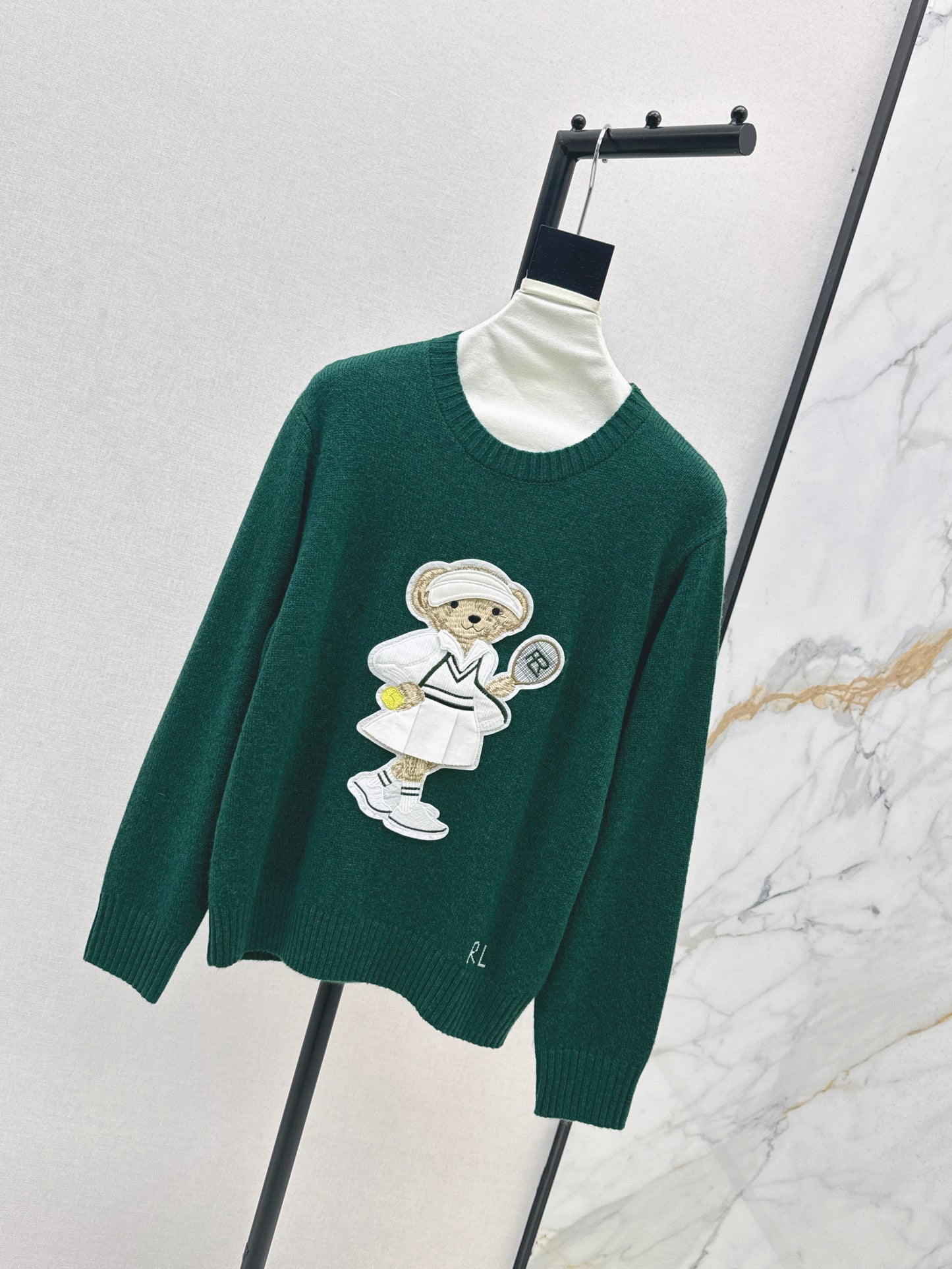 25fw new bear embroidered round neck sweater
