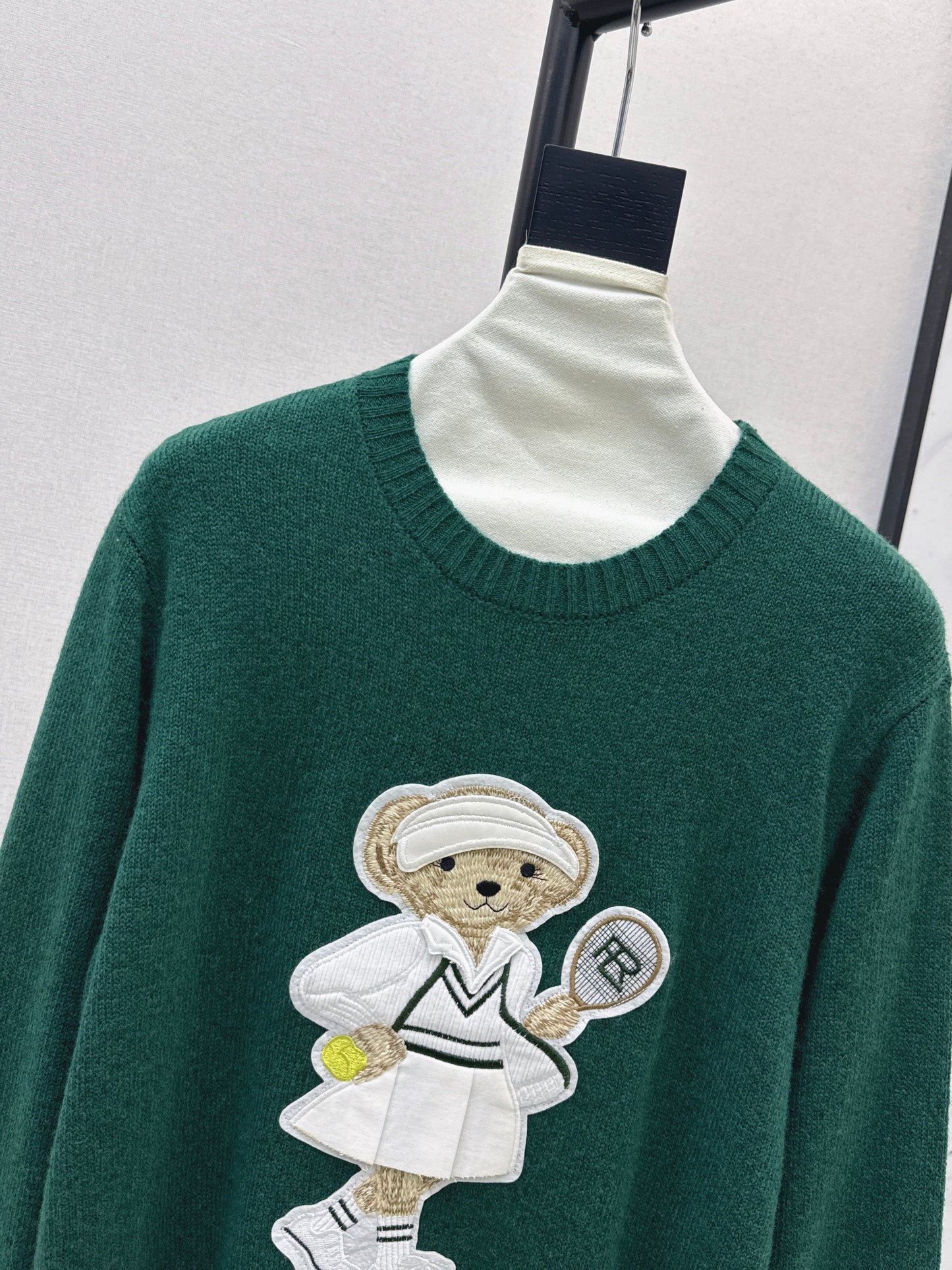 25fw new bear embroidered round neck sweater