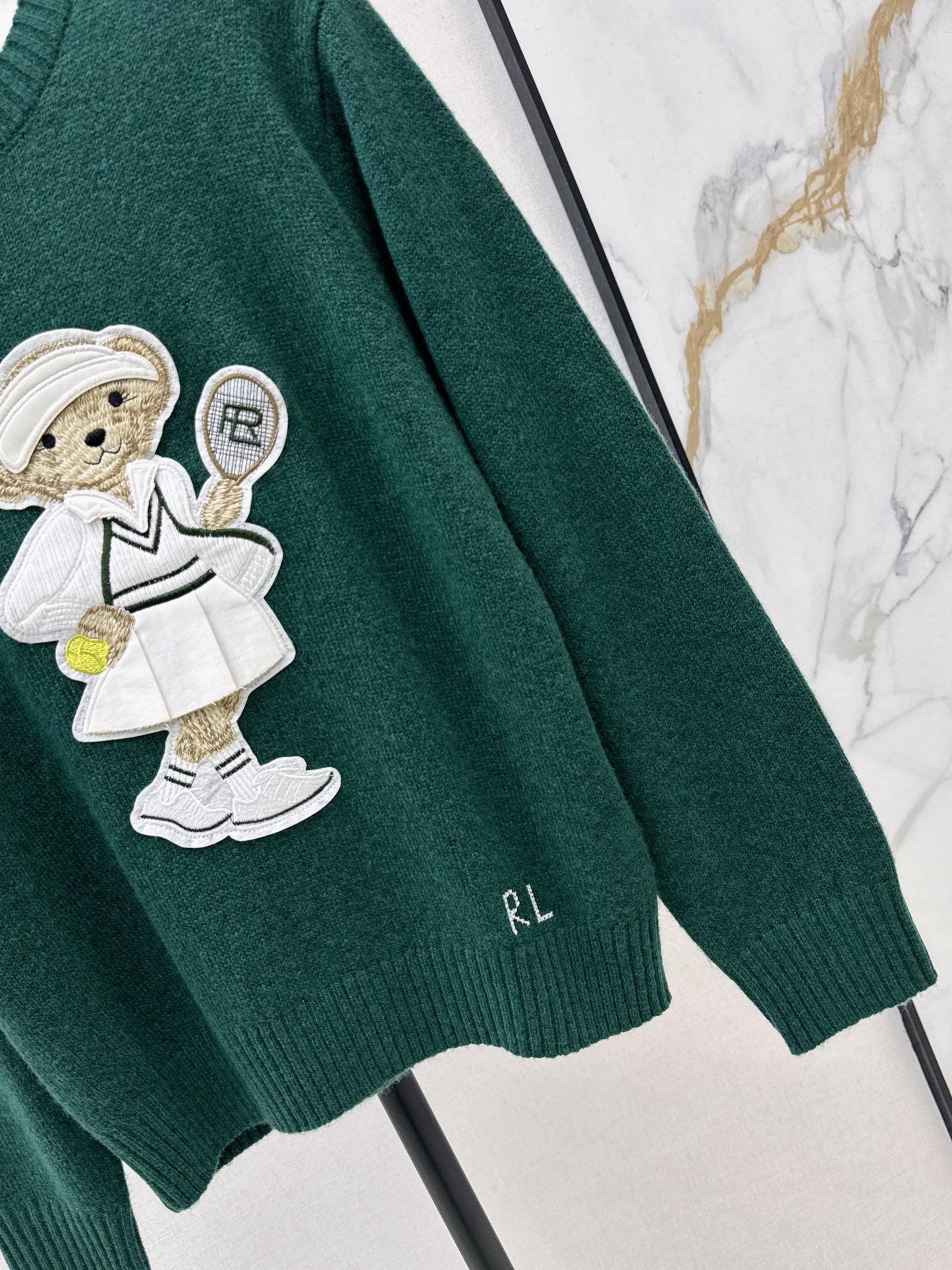 25fw new bear embroidered round neck sweater