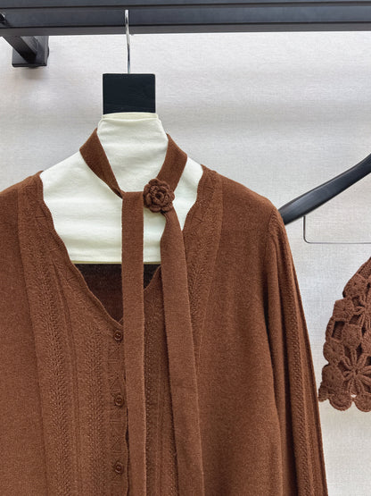 25fw new V-neck cardigan + flower hollow knitted hat set