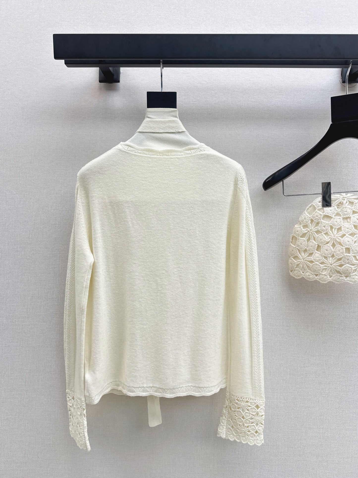 25fw new V-neck cardigan + flower hollow knitted hat set