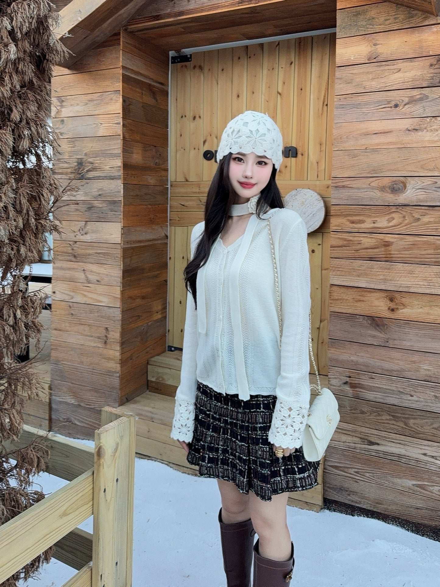 25fw new V-neck cardigan + flower hollow knitted hat set