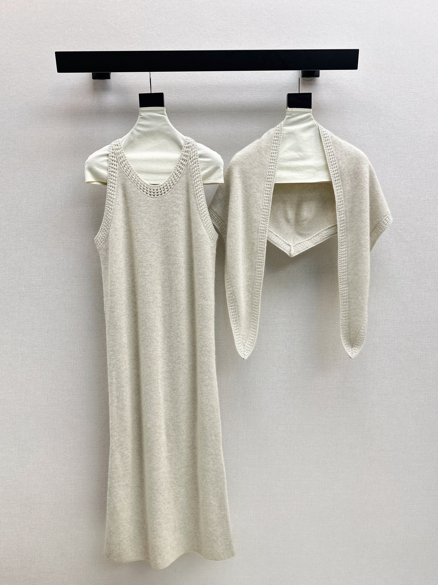 25fw new round neck wool dress with matching shawl