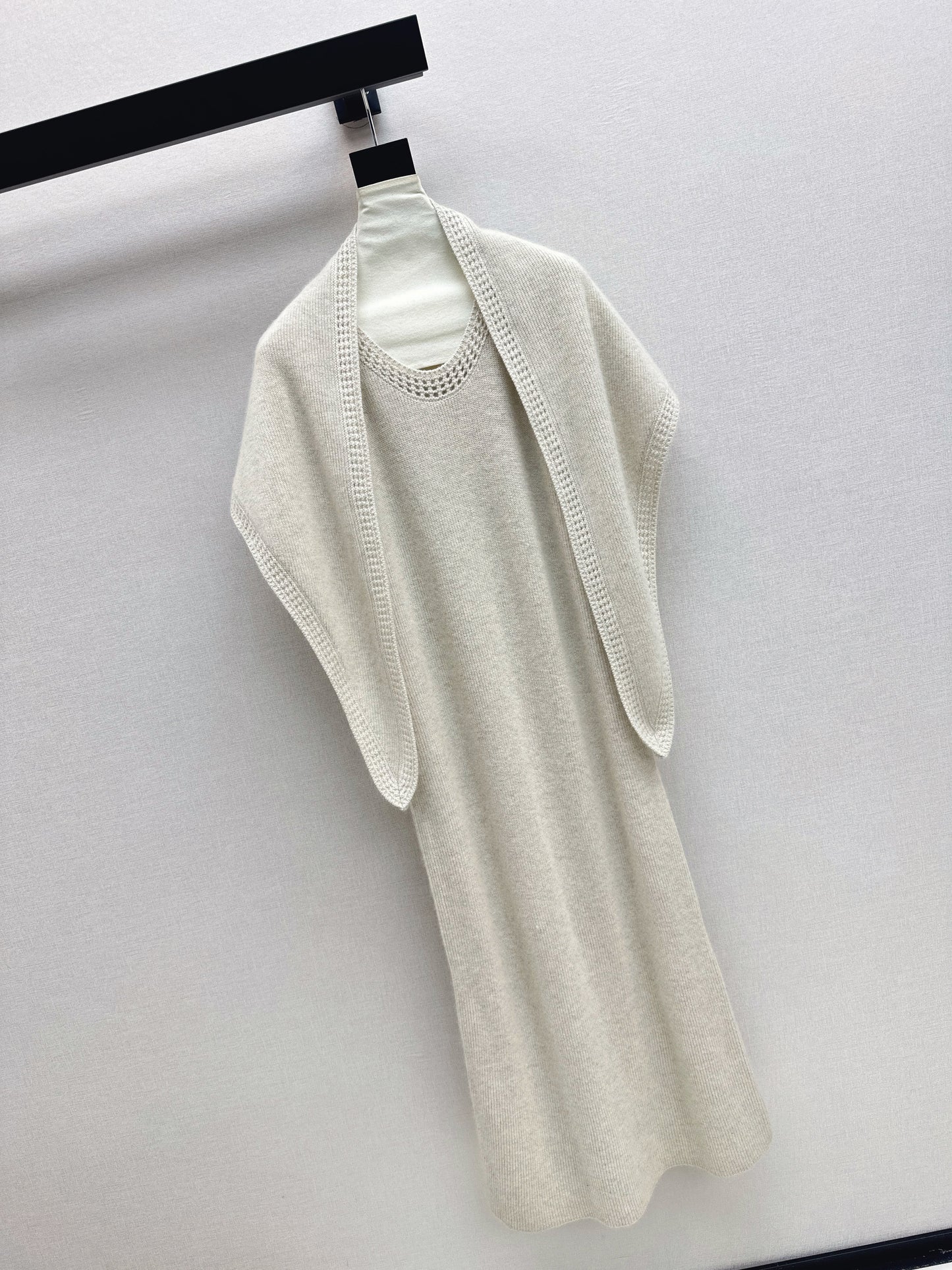 25fw new round neck wool dress with matching shawl